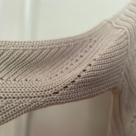 Abercrombie and Fitch XS Crop top Oatmeal - Picture 3 of 10